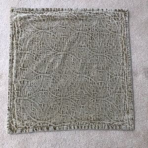 BNWT Pottery Barn Chenille Jacquard Pillow Cover